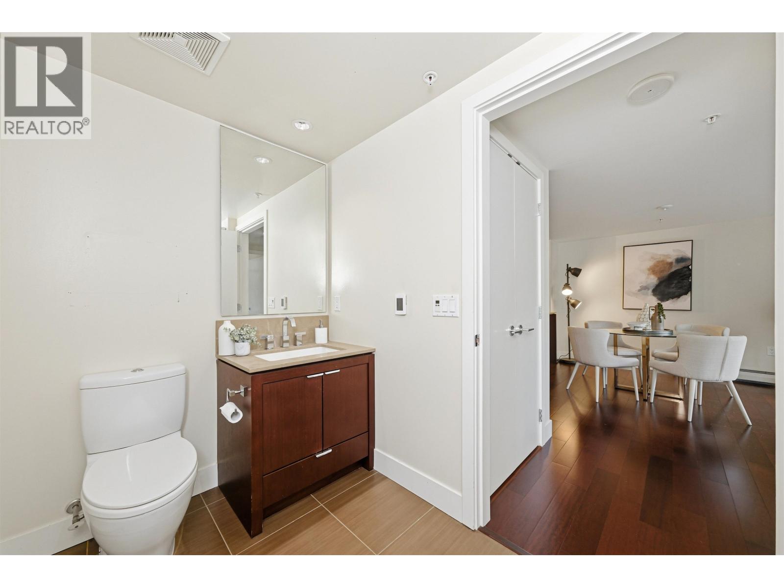 205 158 W 13th Street, North Vancouver, British Columbia  V7M 0A7 - Photo 25 - R3139676