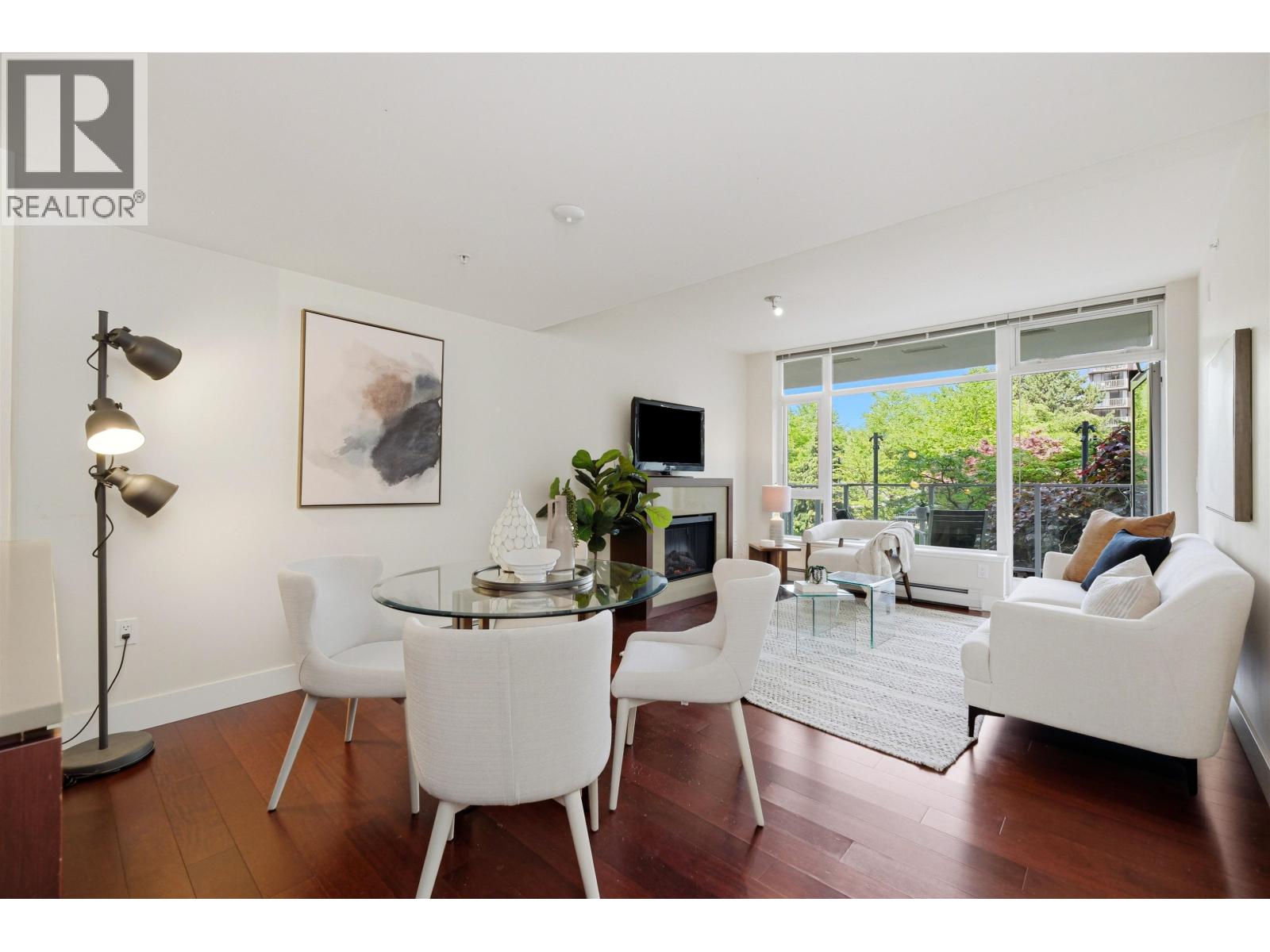 205 158 W 13th Street, North Vancouver, British Columbia  V7M 0A7 - Photo 7 - R3139676