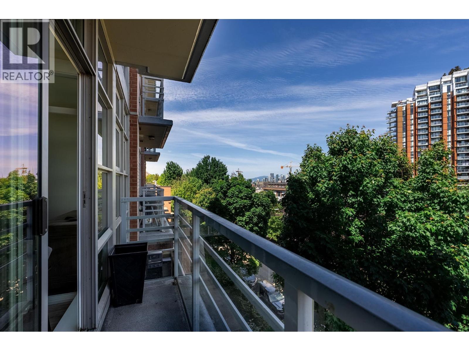 Listing image 14