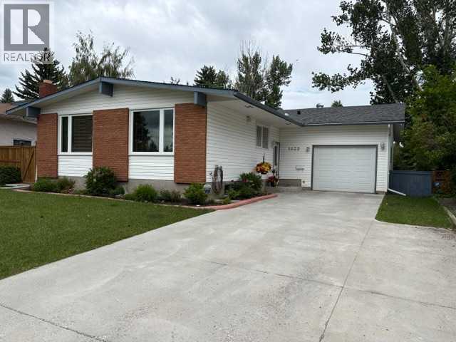 1032 Cantabrian Drive SW, Calgary, Alberta