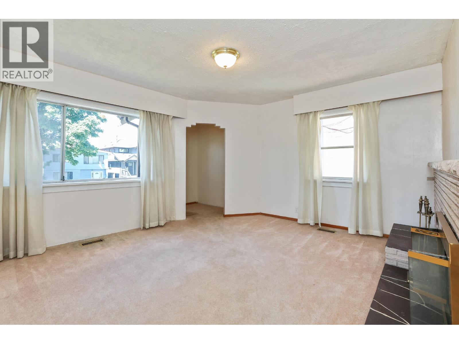 5322 Culloden Street, Vancouver, British Columbia  V5W 3R6 - Photo 3 - R3139647