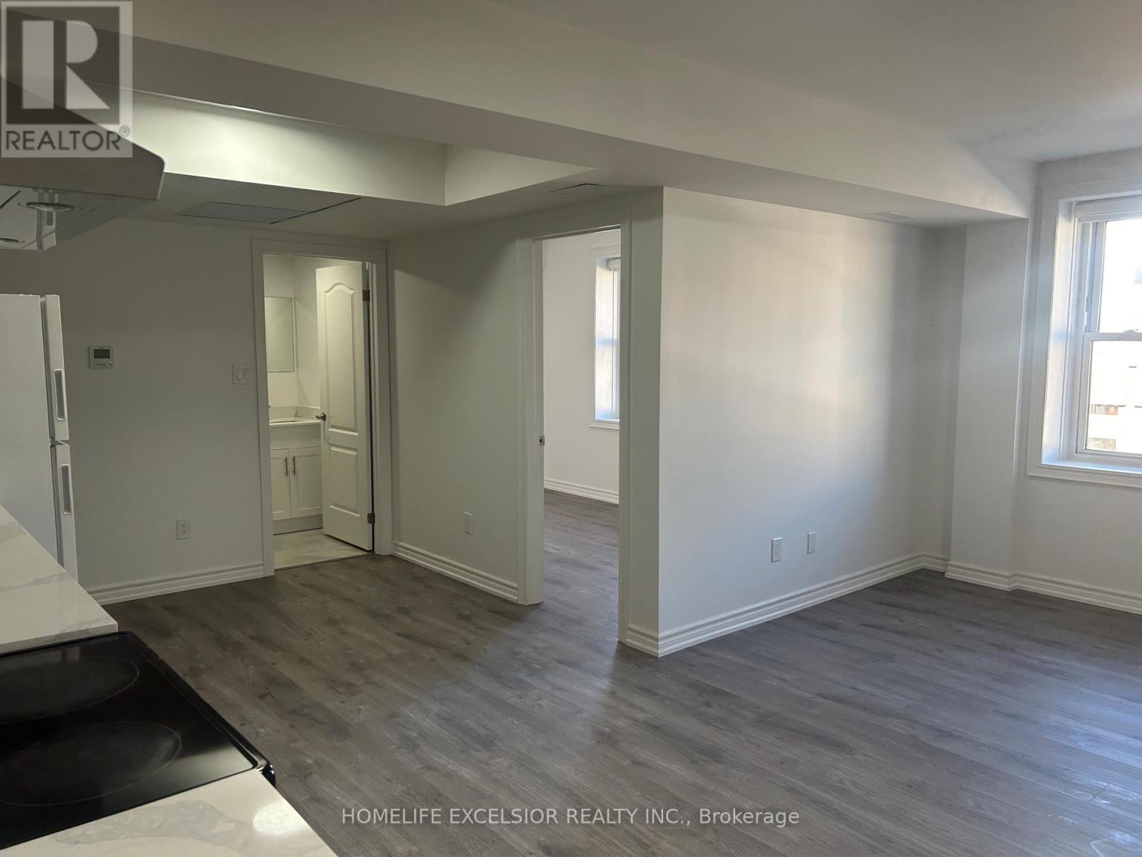 Unit 6 - 3 Simcoe Street S, Oshawa, Ontario  L1H 1A9 - Photo 2 - E13485974