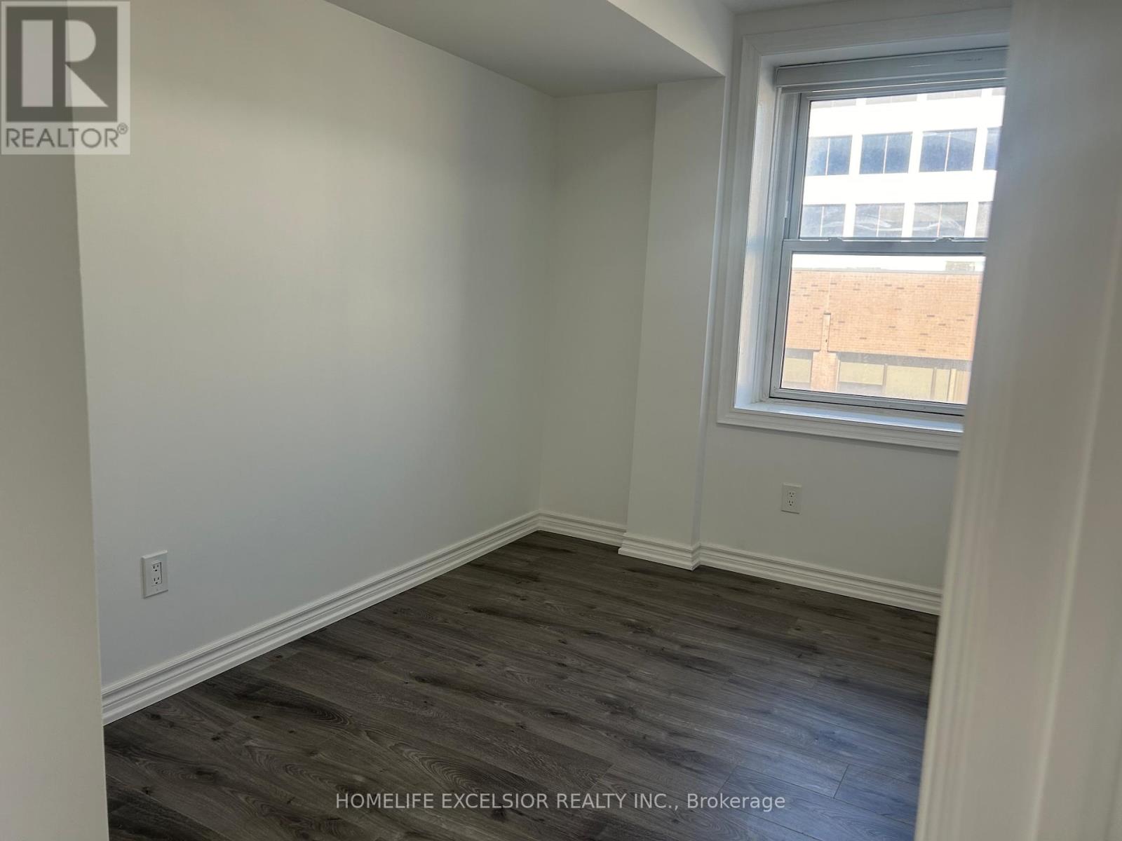 Unit 6 - 3 Simcoe Street S, Oshawa, Ontario  L1H 1A9 - Photo 3 - E13485974