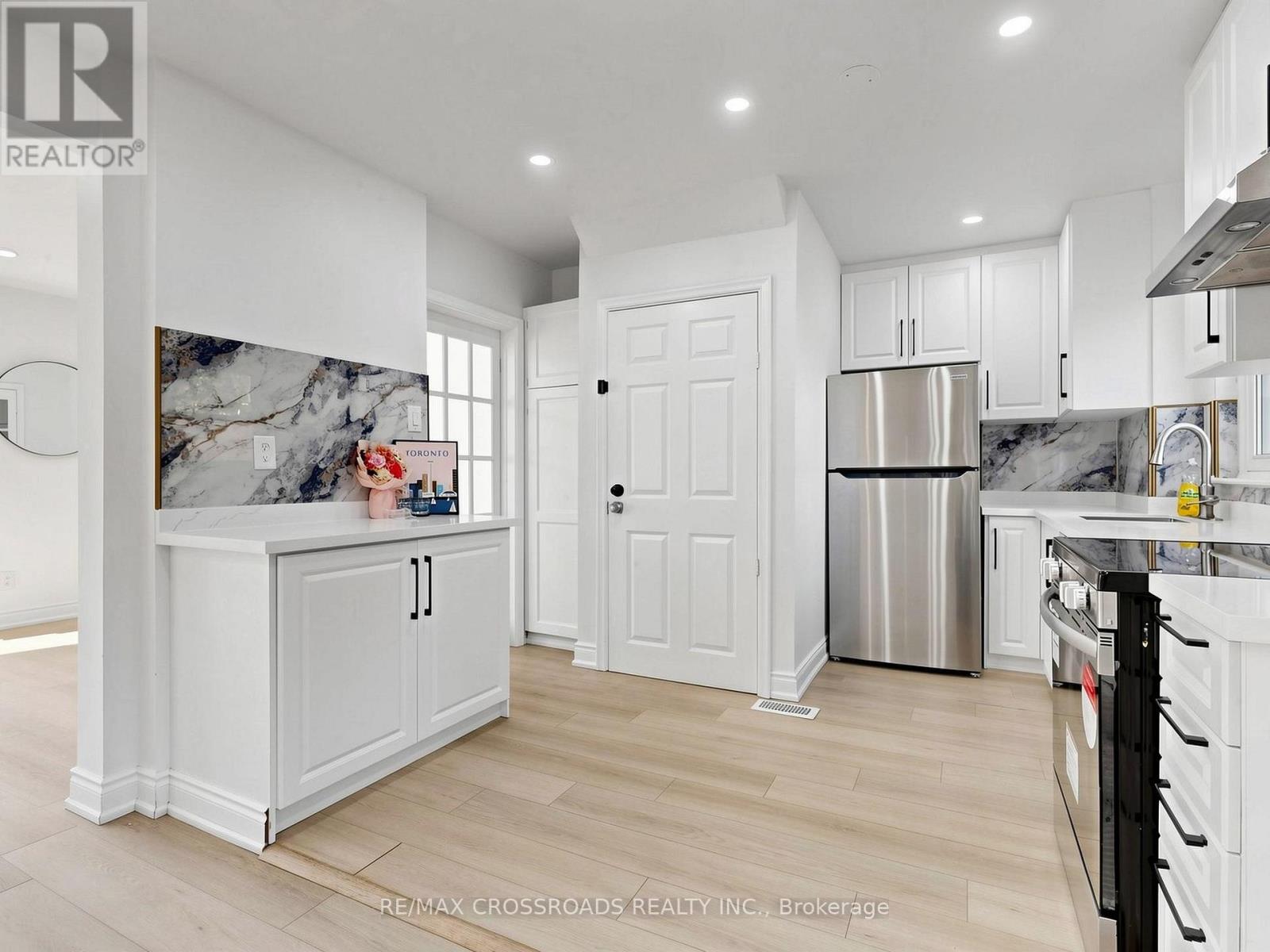 53 Bonniewood Road, Toronto, Ontario  M1K 2L9 - Photo 15 - E13485992