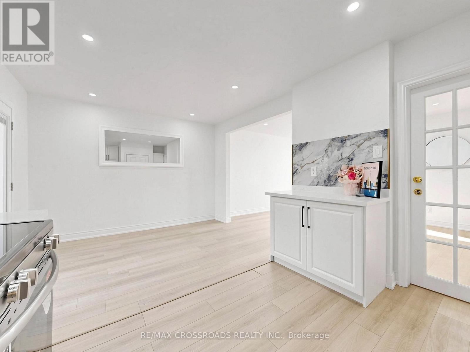 53 Bonniewood Road, Toronto, Ontario  M1K 2L9 - Photo 17 - E13485992