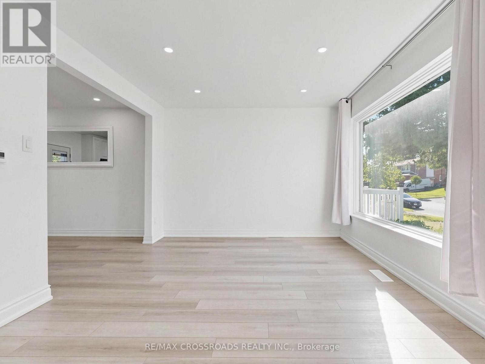 53 Bonniewood Road, Toronto, Ontario  M1K 2L9 - Photo 7 - E13485992