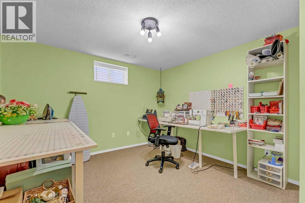 1030 5 Street SE, Medicine Hat, Alberta  T1A 8T5 - Photo 32 - A2312879