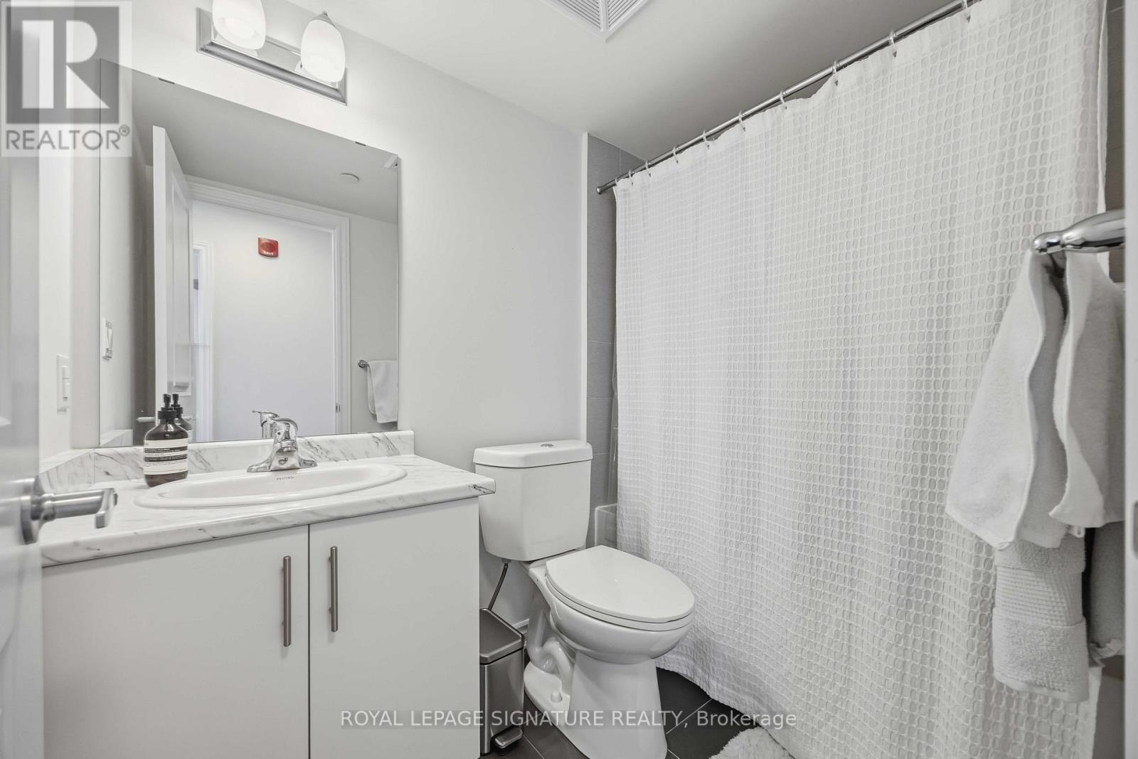 19 - 95 Eastwood Park Gardens, Toronto, Ontario  M8W 0B9 - Photo 18 - W13484858