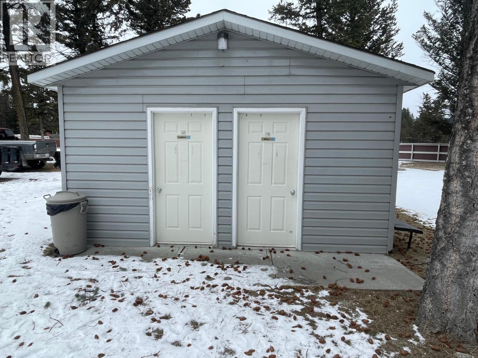 4539 Barleben Road, Skookumchuck, British Columbia  V0B 2E0 - Photo 10 - 10392380