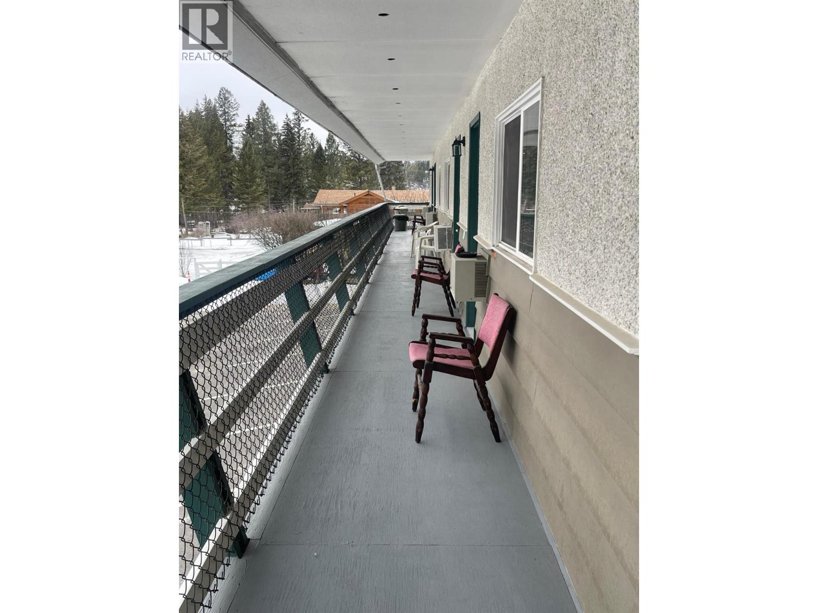 4539 Barleben Road, Skookumchuck, British Columbia  V0B 2E0 - Photo 4 - 10392380