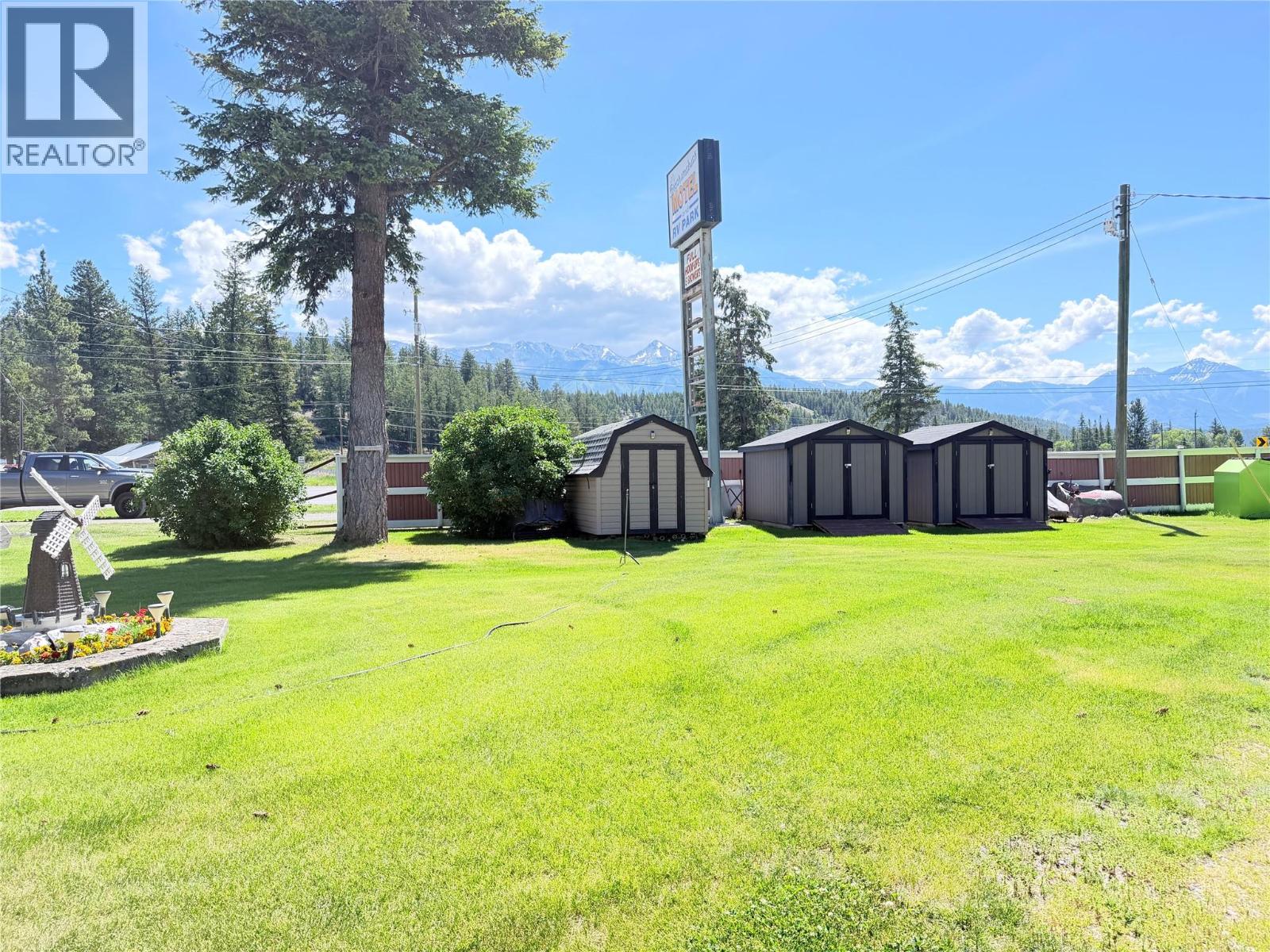 4539 Barleben Road, Skookumchuck, British Columbia  V0B 2E0 - Photo 7 - 10392380