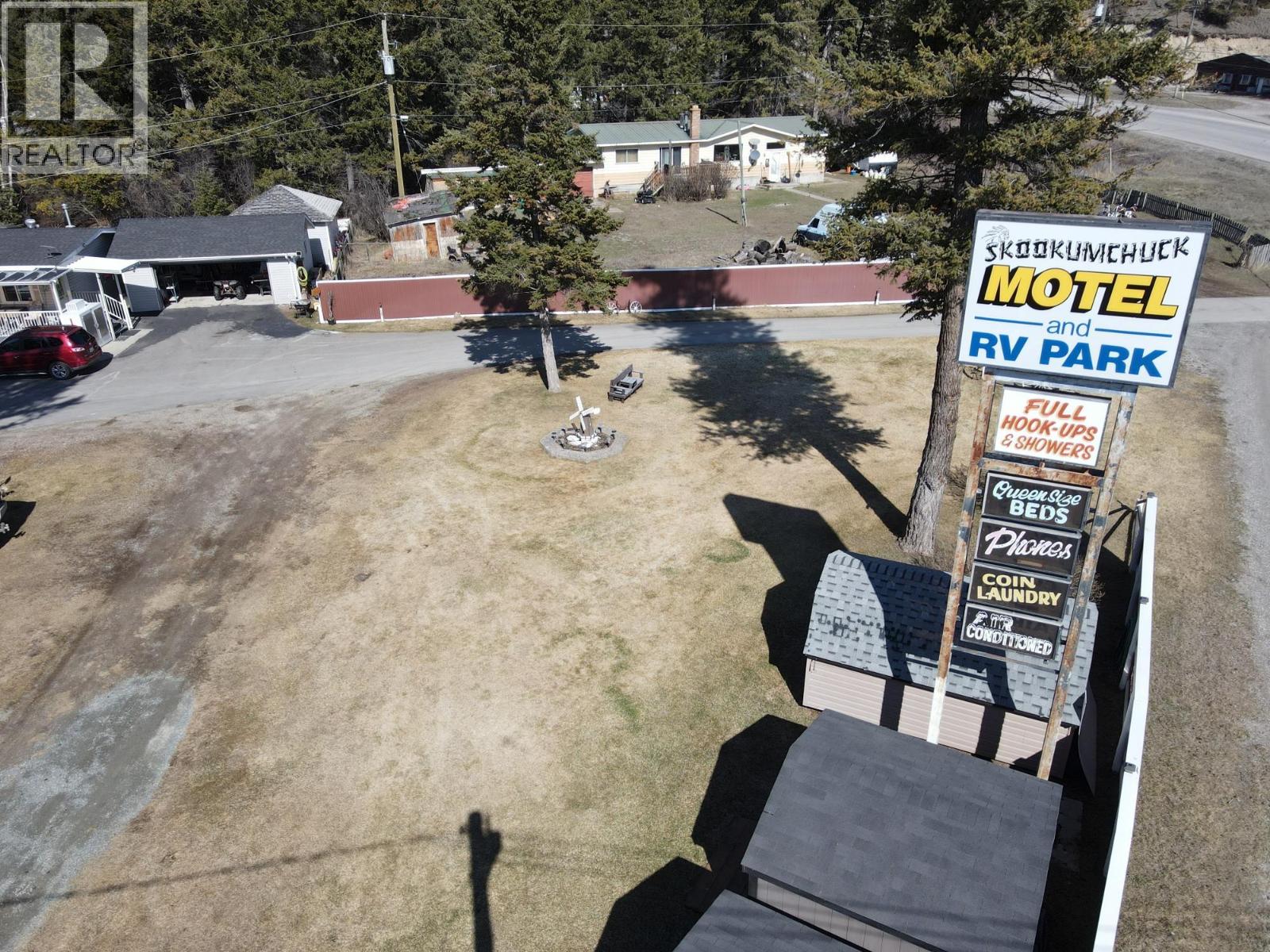 4539 Barleben Road, Skookumchuck, British Columbia  V0B 2E0 - Photo 5 - 10392380