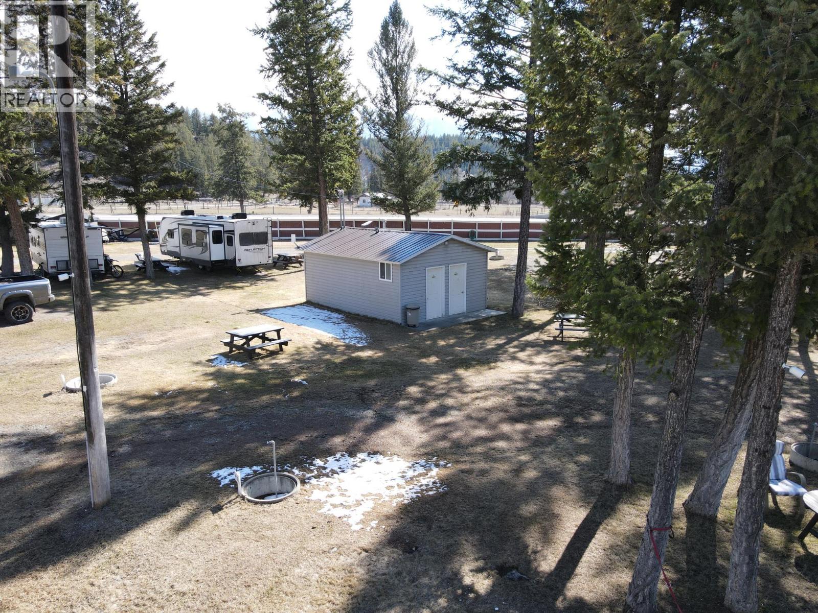 4539 Barleben Road, Skookumchuck, British Columbia  V0B 2E0 - Photo 8 - 10392380