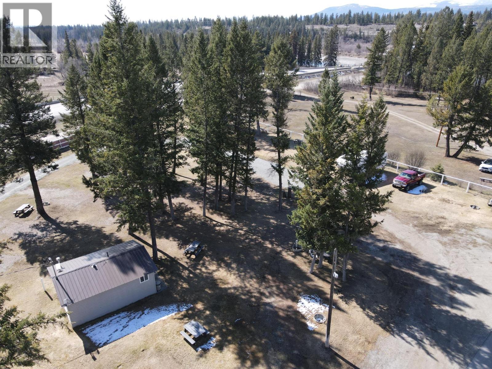 4539 Barleben Road, Skookumchuck, British Columbia  V0B 2E0 - Photo 9 - 10392380