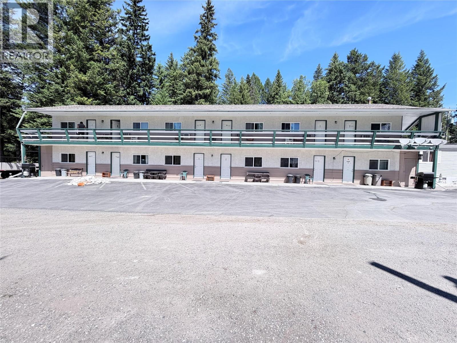 4539 Barleben Road, Skookumchuck, British Columbia  V0B 2E0 - Photo 1 - 10392380