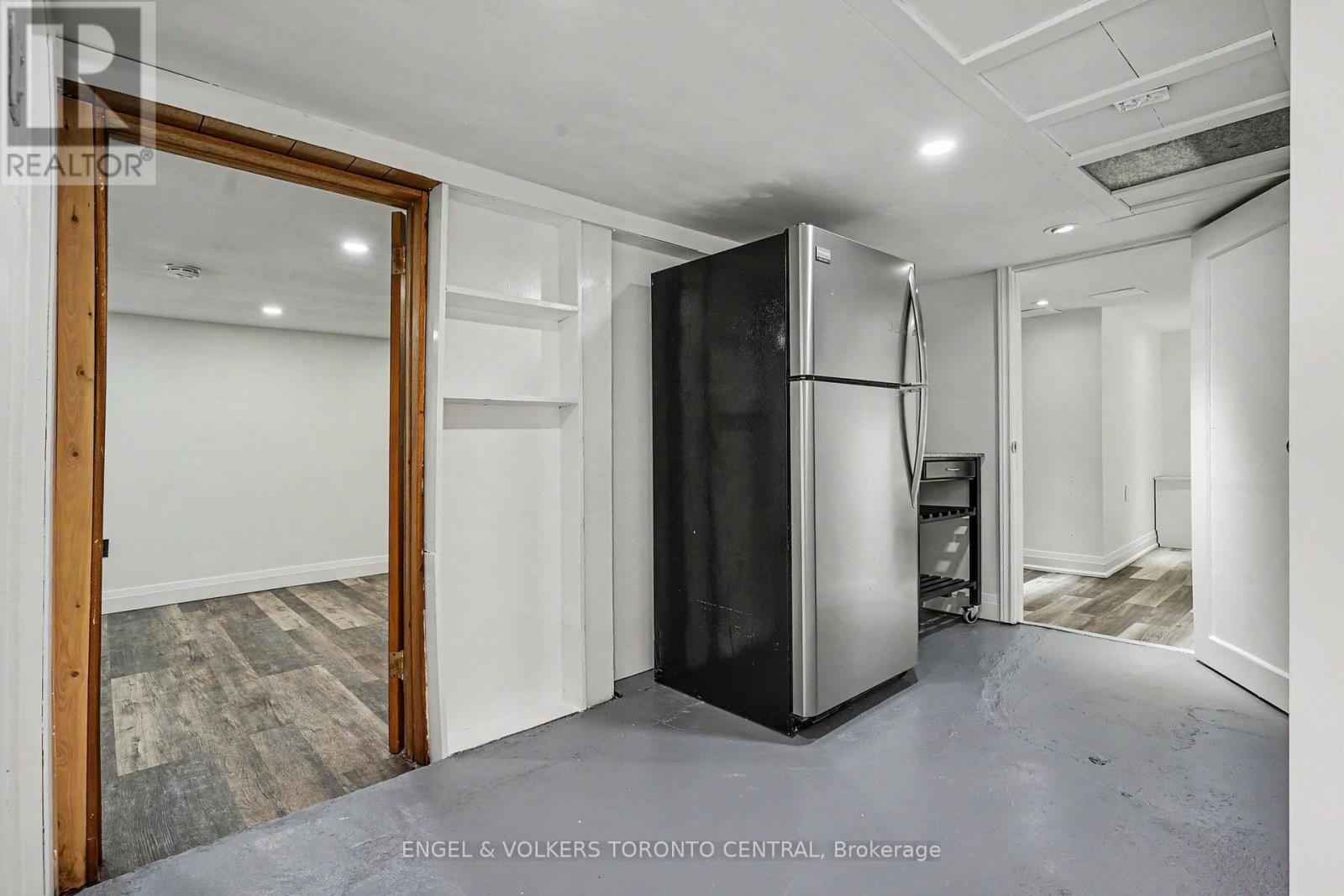 28 Inverleigh Drive, Toronto, Ontario  M8Y 3E3 - Photo 26 - W13486042