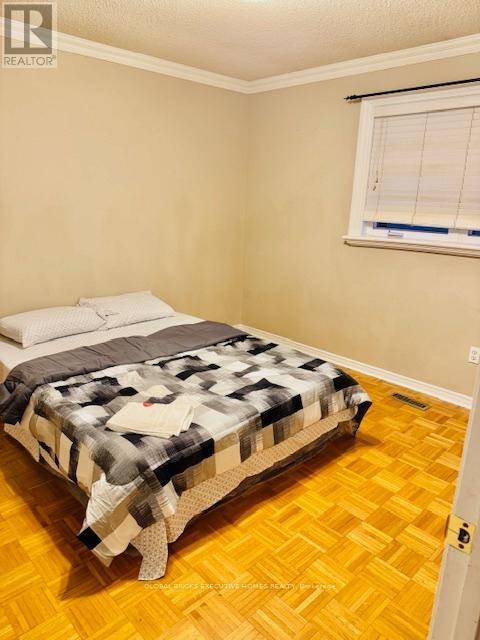 4562 Penhallow Road, Mississauga, Ontario  L5V 1E8 - Photo 11 - W13486084