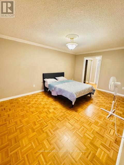 4562 Penhallow Road, Mississauga, Ontario  L5V 1E8 - Photo 13 - W13486084