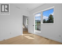 4499 Walker Road, Kelowna, British Columbia  V1W 1G8 - Photo 29 - 10392597