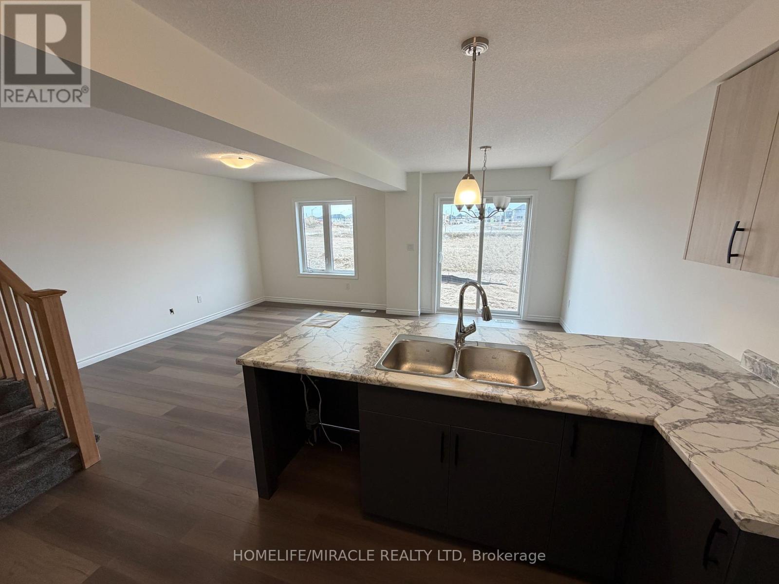 115 Mattingley Street, Brant, Ontario  N3L 2M2 - Photo 3 - X13485982
