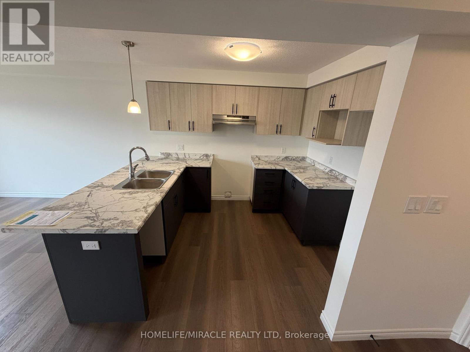 115 Mattingley Street, Brant, Ontario  N3L 2M2 - Photo 4 - X13485982