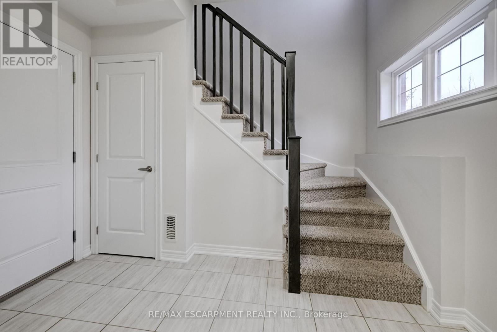 23 Ridgeside Lane, Hamilton, Ontario  L8B 1W5 - Photo 6 - X13486054