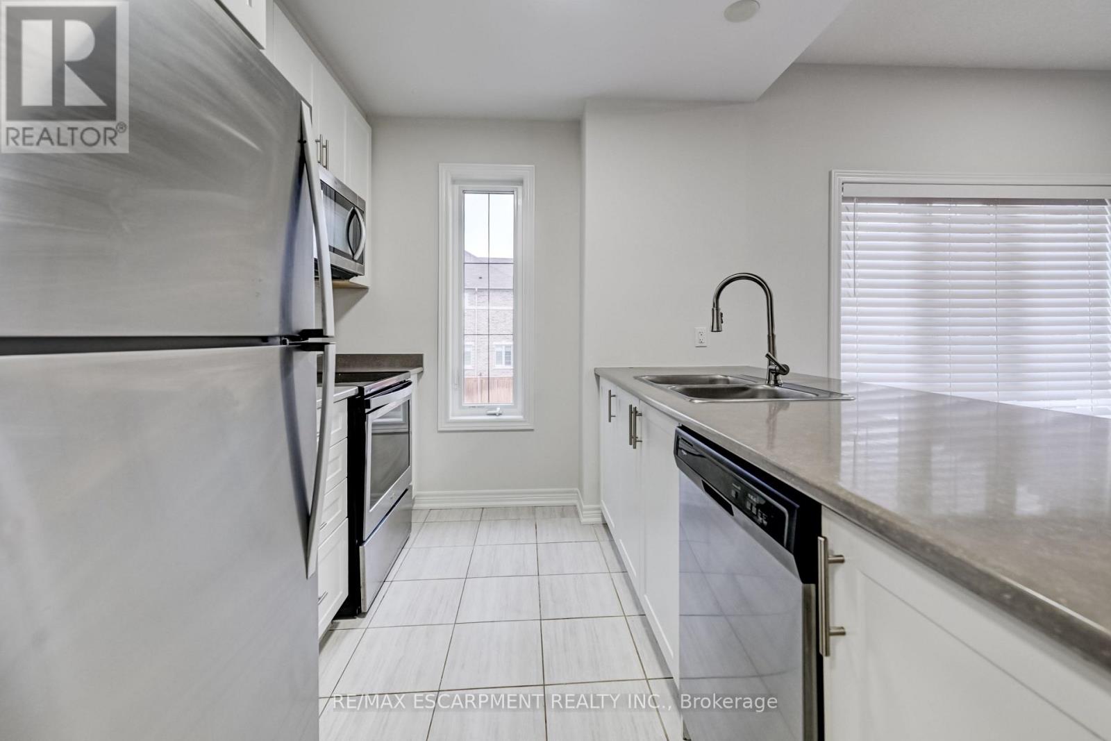 23 Ridgeside Lane, Hamilton, Ontario  L8B 1W5 - Photo 8 - X13486054
