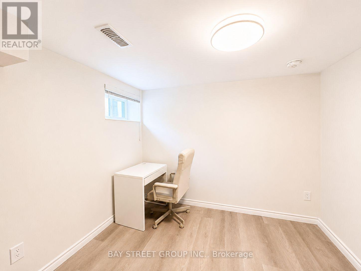 Bsmt - 808 Tenth Avenue, Hamilton, Ontario  L8T 2G6 - Photo 17 - X13486068