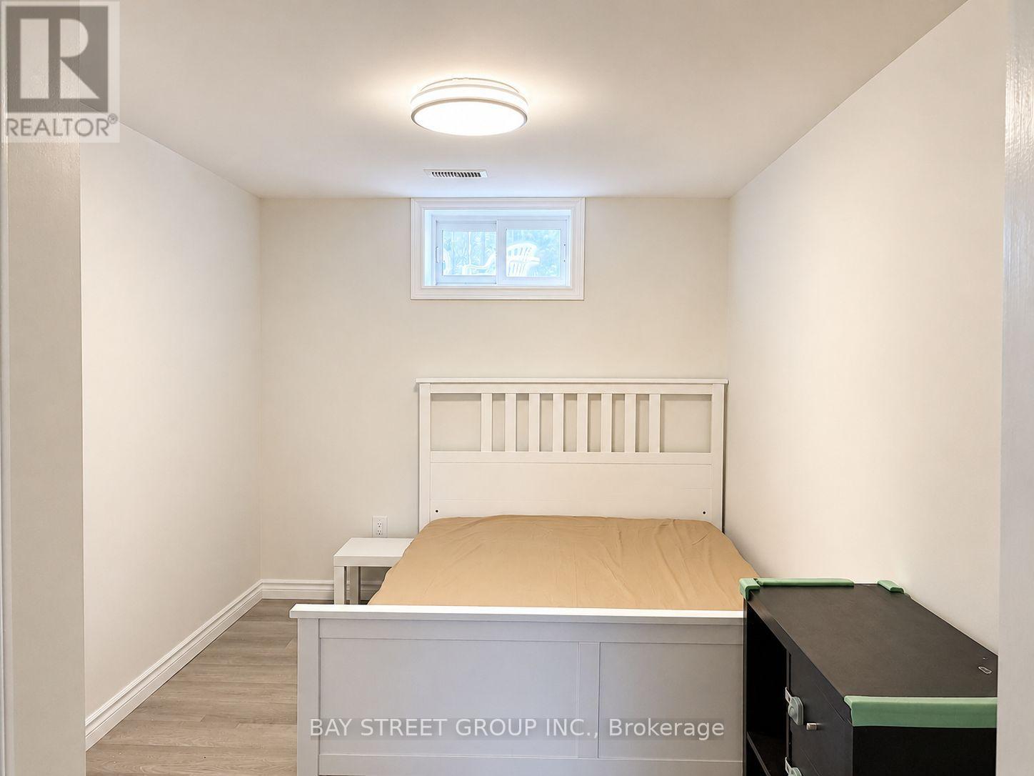 Bsmt - 808 Tenth Avenue, Hamilton, Ontario  L8T 2G6 - Photo 6 - X13486068