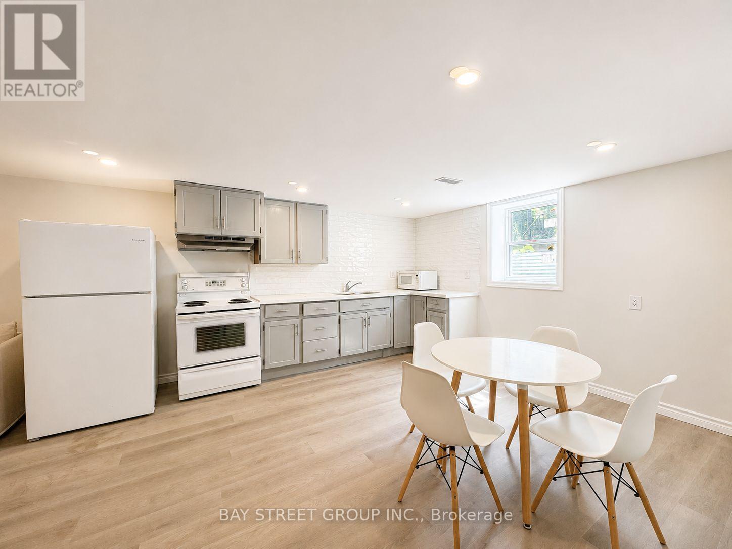 Bsmt - 808 Tenth Avenue, Hamilton, Ontario  L8T 2G6 - Photo 8 - X13486068