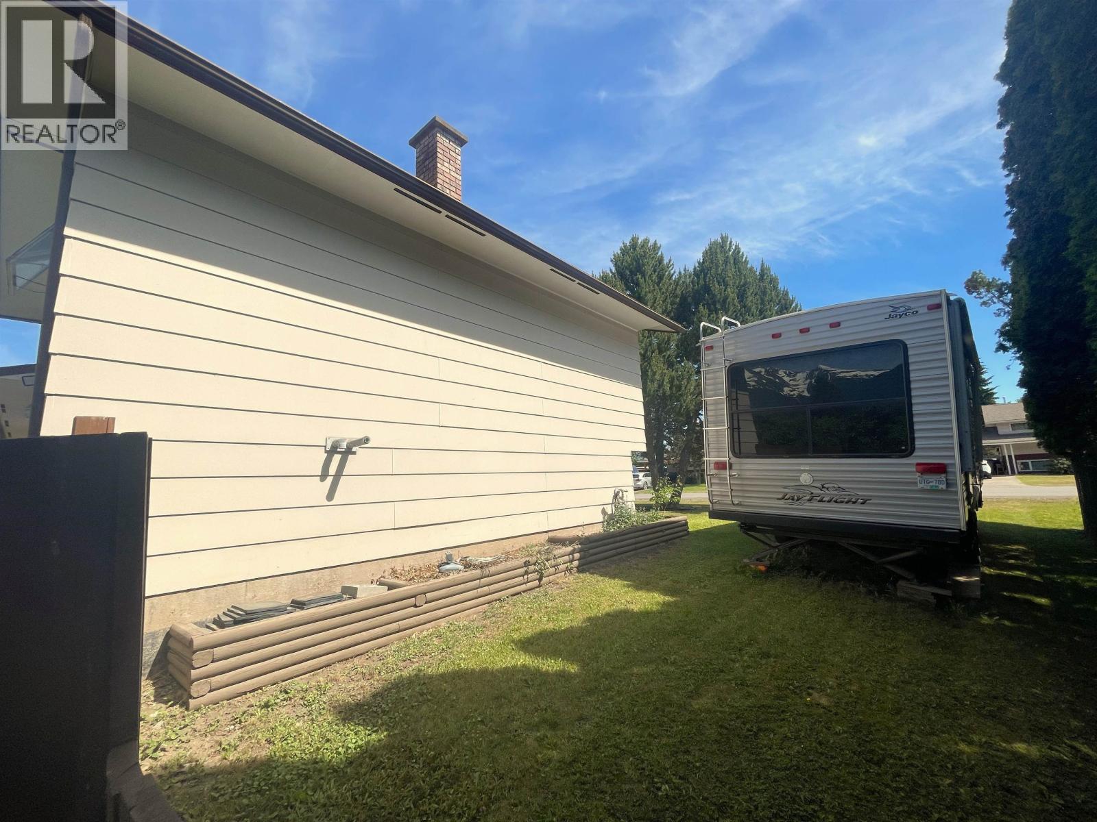 4131 7th Avenue, Smithers, British Columbia  V0J 2N0 - Photo 32 - R3139697