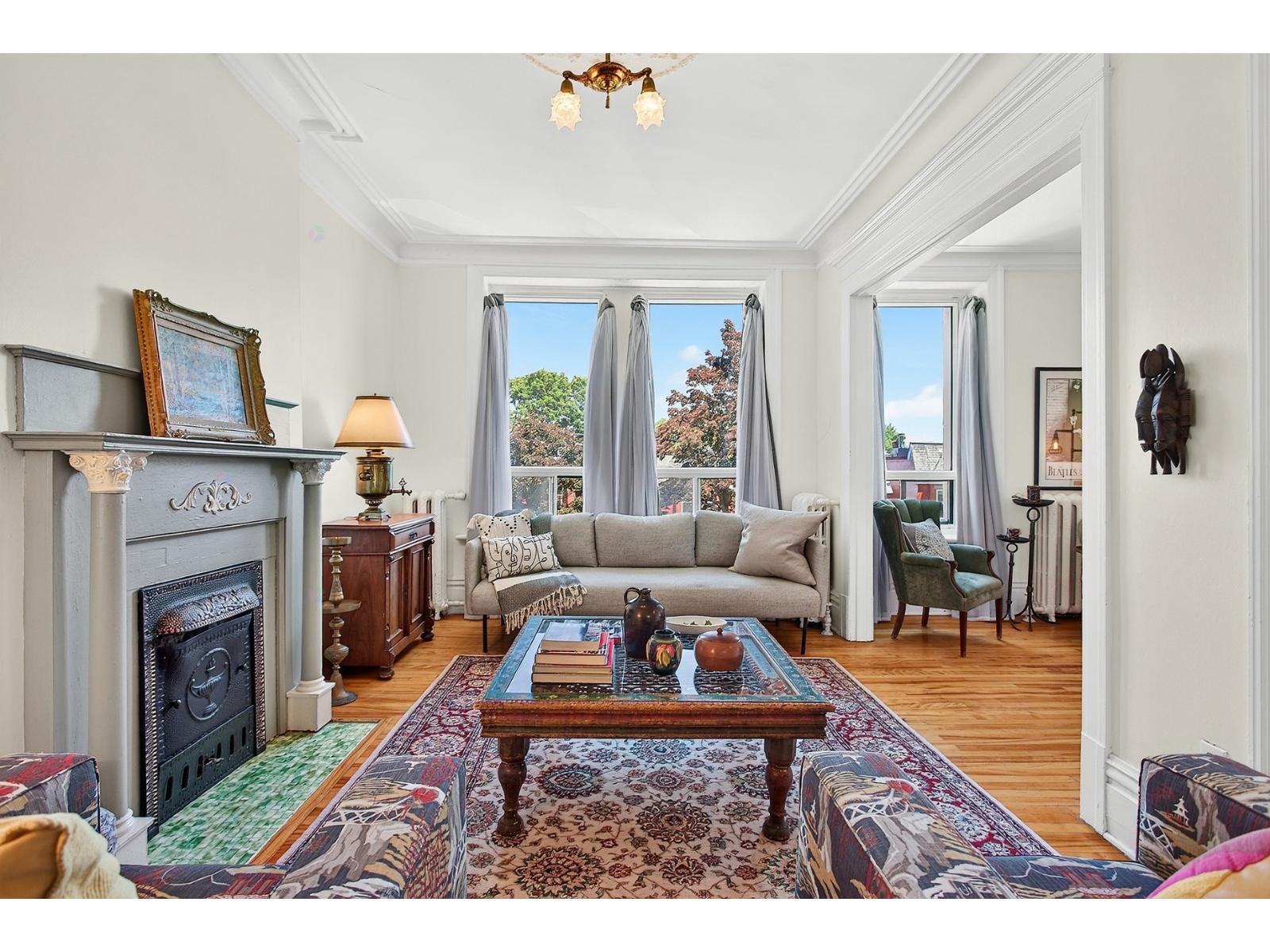 348 Av. Grosvenor Westmount Quebec Canada H3Z2M2 2