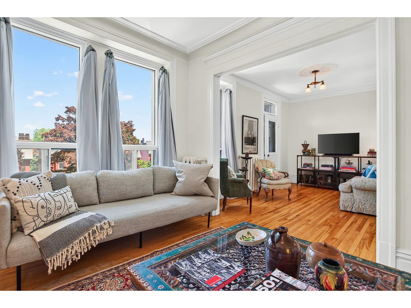 348 Av. Grosvenor Westmount Quebec Canada H3Z2M2 4