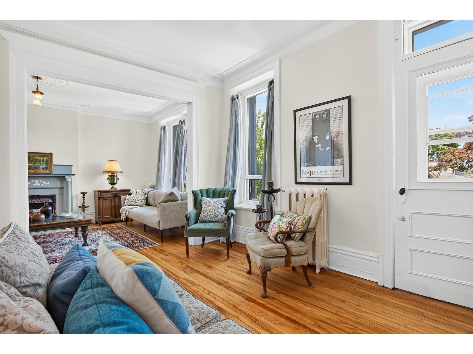 348 Av. Grosvenor Westmount Quebec Canada H3Z2M2 5