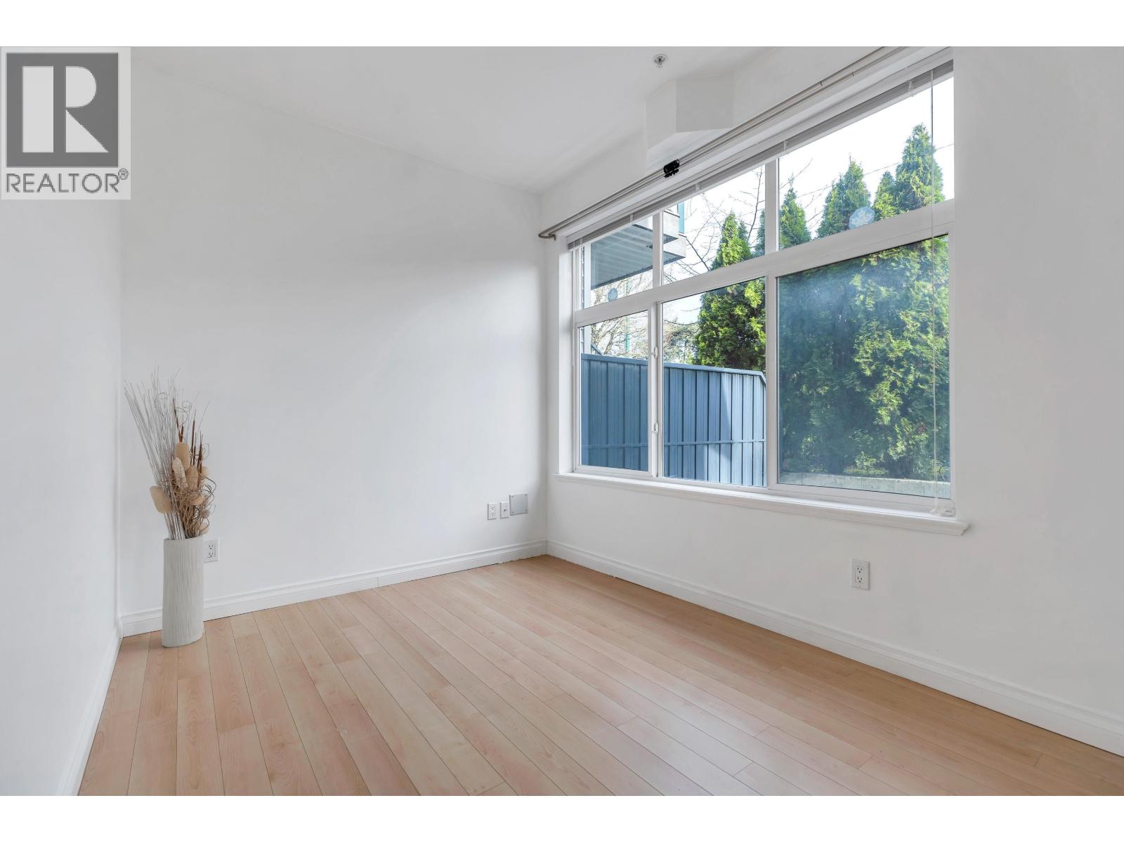 119 7333 16th Avenue, Burnaby, British Columbia  V3N 0A8 - Photo 3 - R3138872