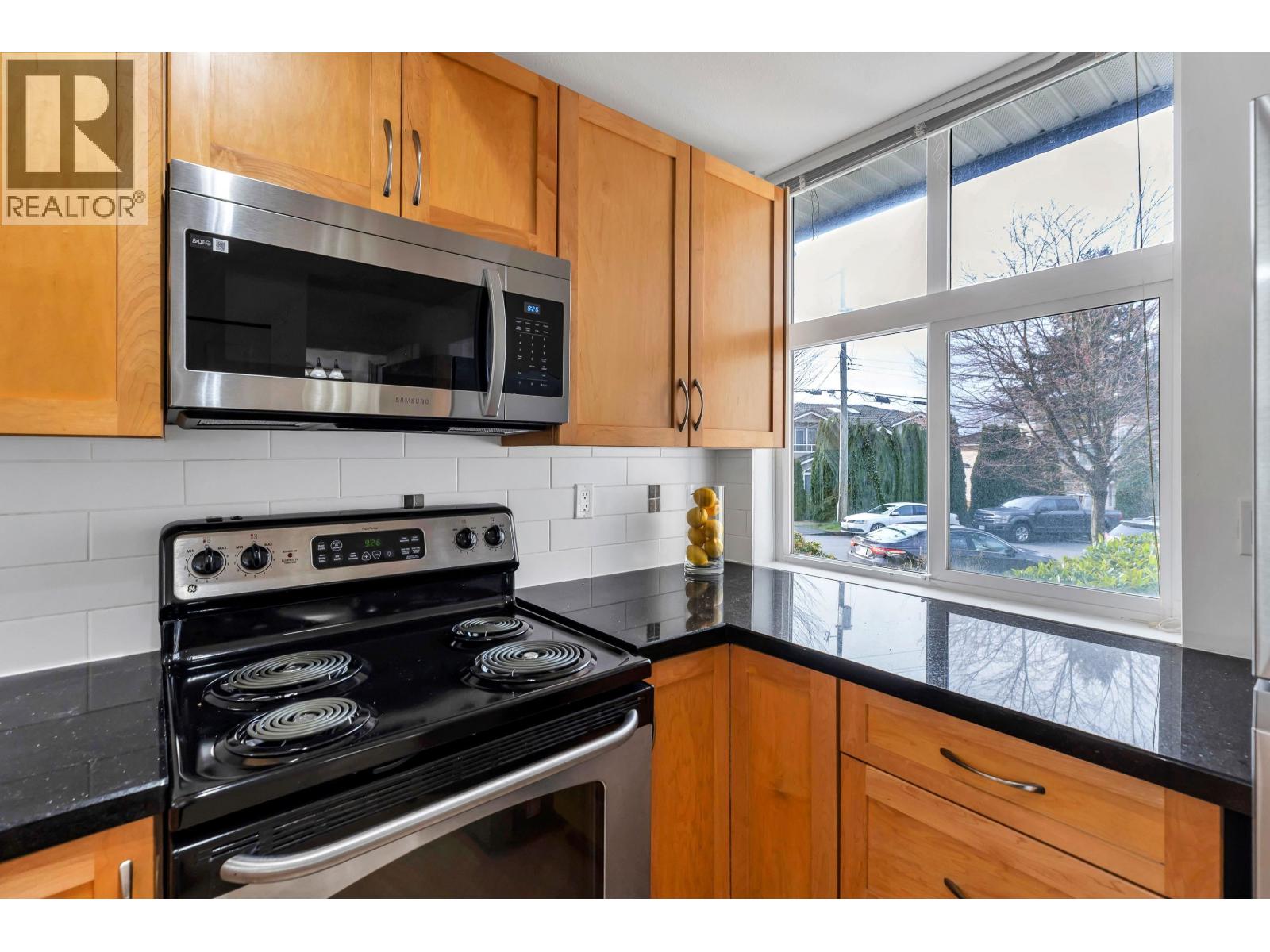 119 7333 16th Avenue, Burnaby, British Columbia  V3N 0A8 - Photo 8 - R3138872