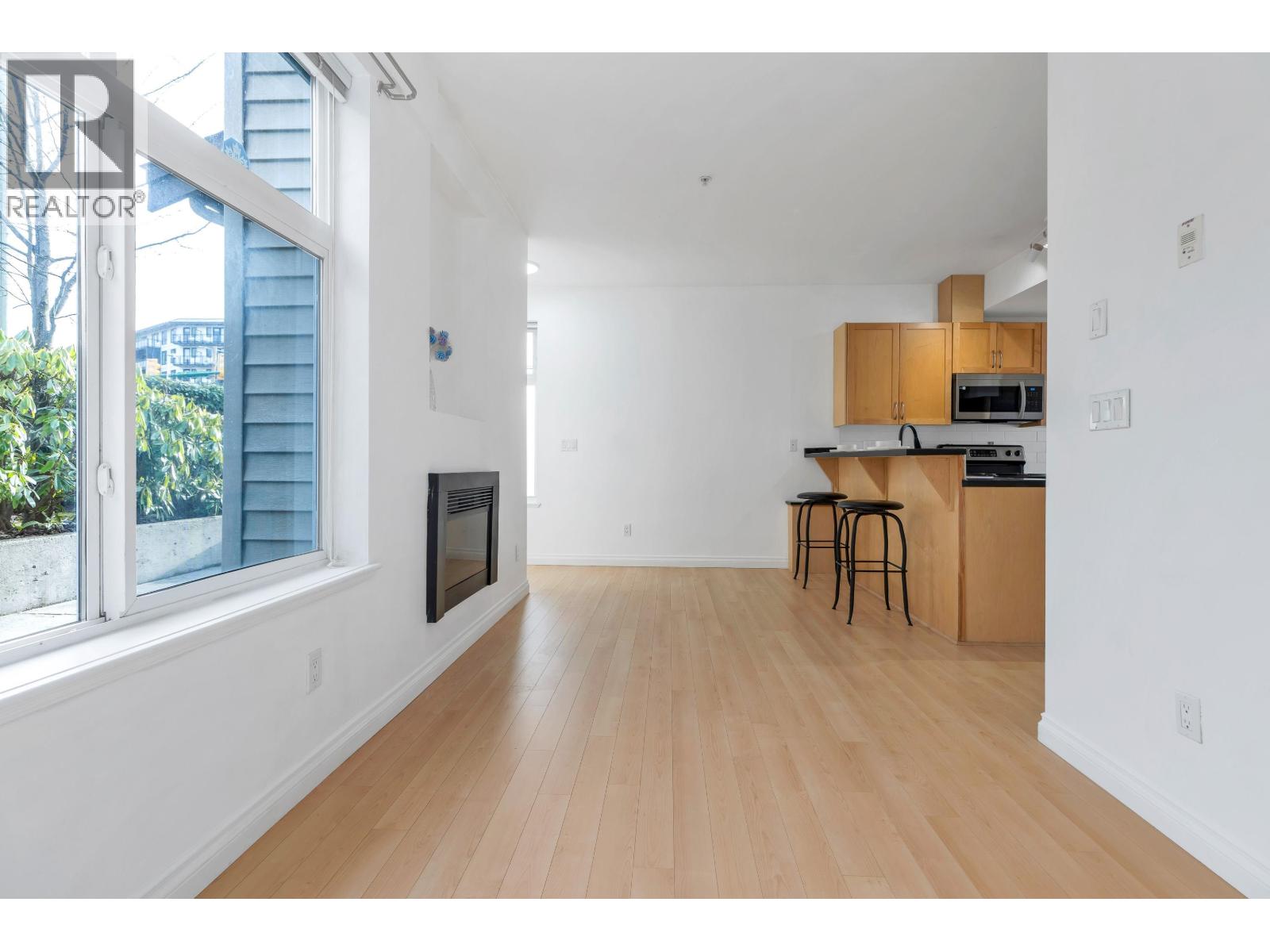 119 7333 16th Avenue, Burnaby, British Columbia  V3N 0A8 - Photo 4 - R3138872