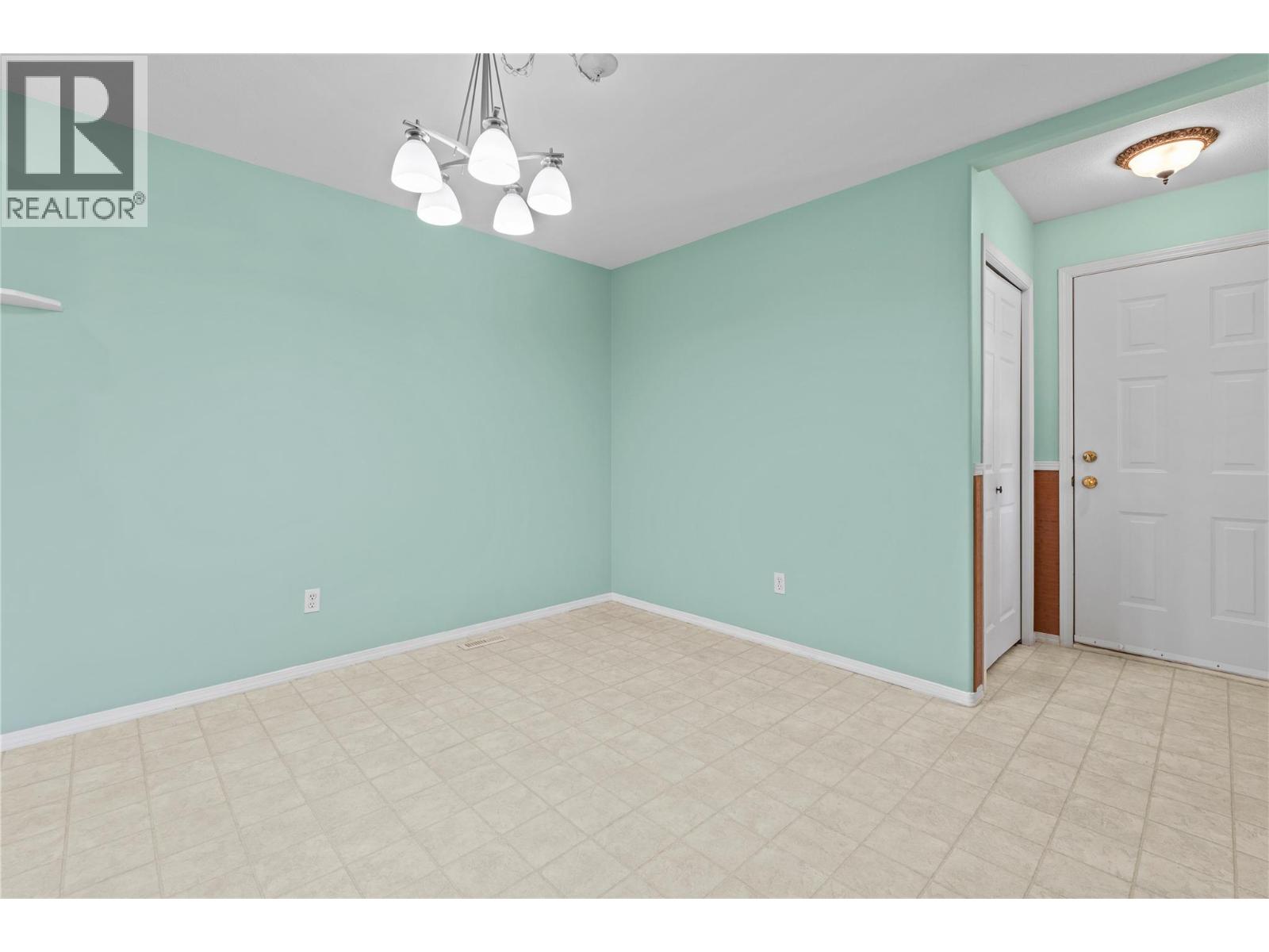 111 Harbourfront Drive NW Unit# 29, Salmon Arm, British Columbia  V1E 1A3 - Photo 16 - 10392343