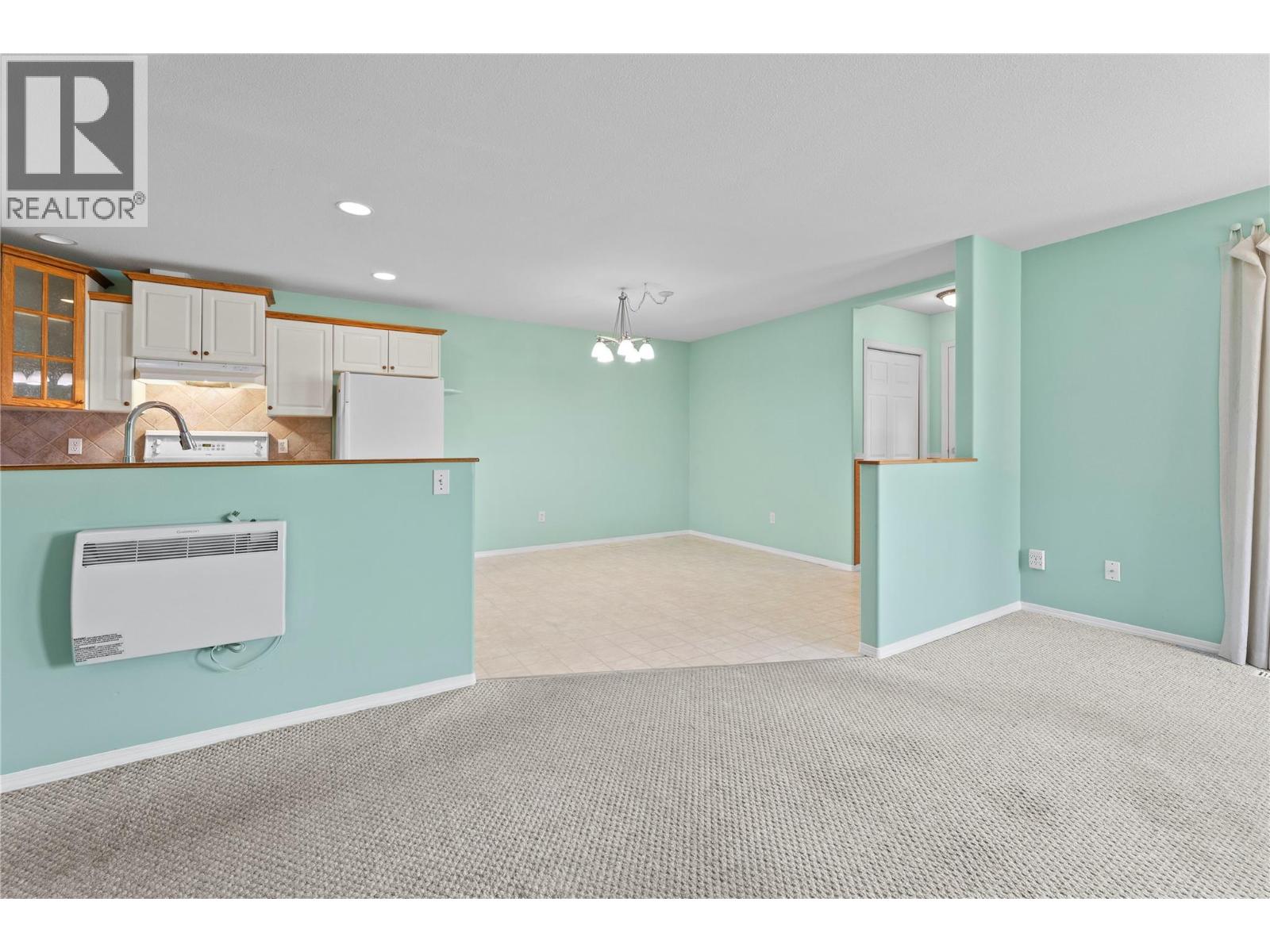 111 Harbourfront Drive NW Unit# 29, Salmon Arm, British Columbia  V1E 1A3 - Photo 14 - 10392343