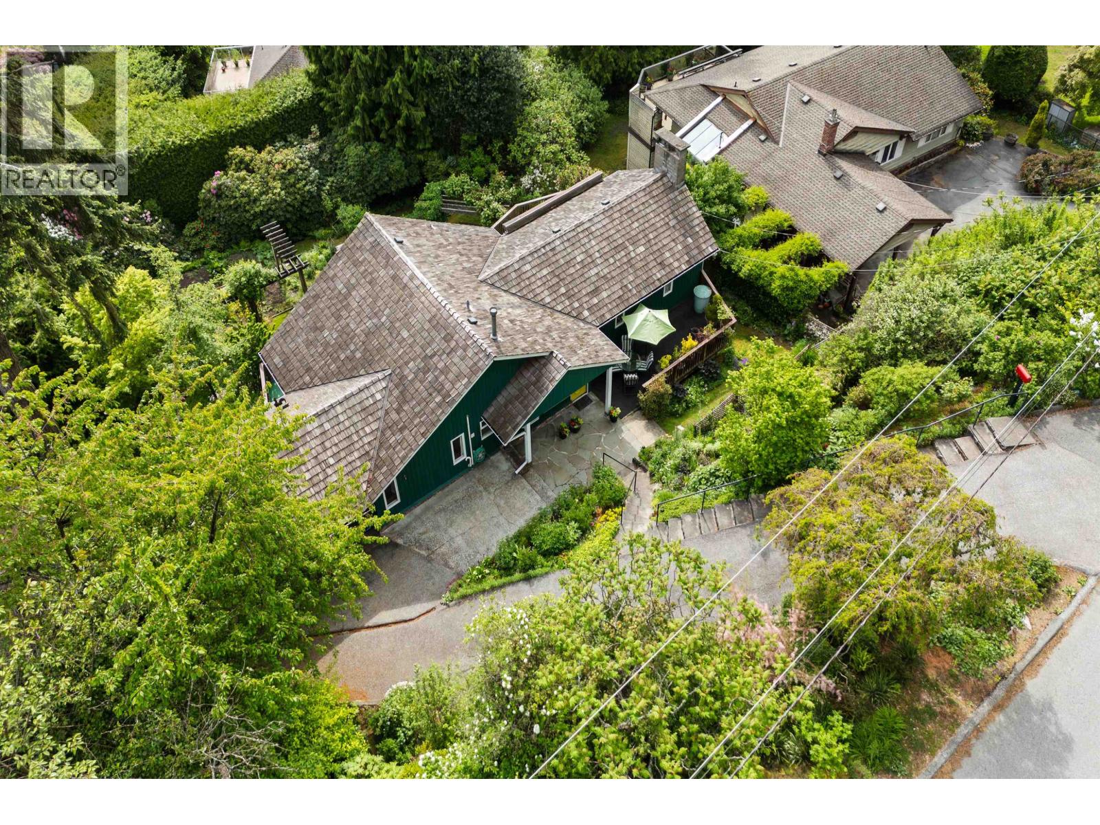 2660 Queens Avenue, West Vancouver, British Columbia  V7V 2Z1 - Photo 32 - R3139709