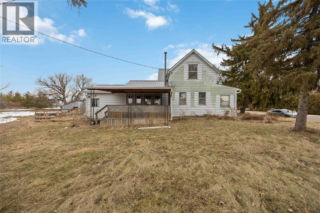 4421 Marthaville Road, Petrolia, Ontario  N0N 1R0 - Photo 3 - 26014988