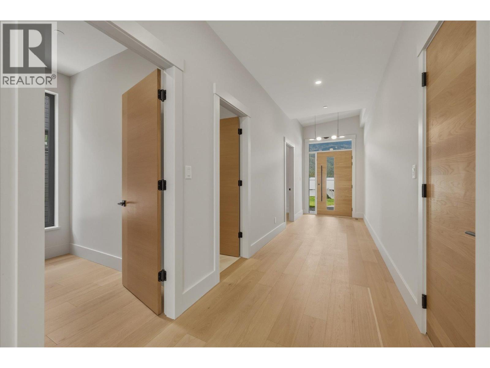 1710 River Run Place, Whistler, British Columbia  V8E 1P4 - Photo 4 - R3139510