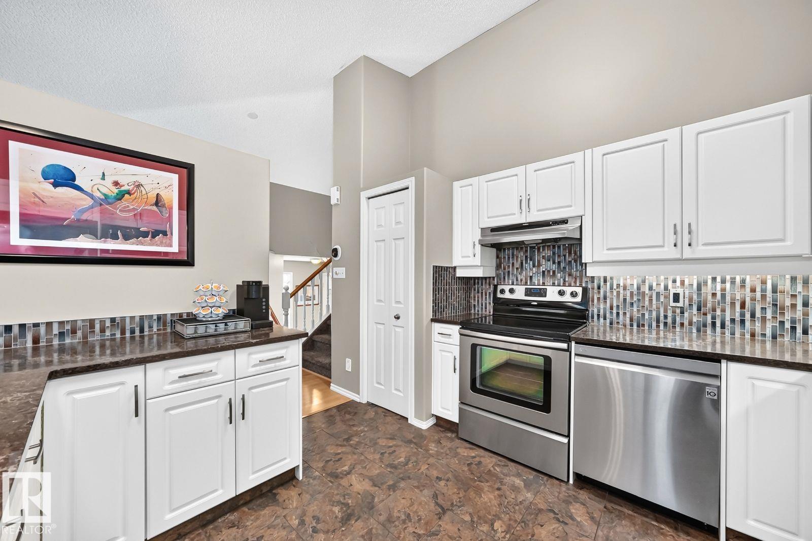 27 Estates Ct, Sherwood Park, Alberta  T8A 1M9 - Photo 10 - E4495448