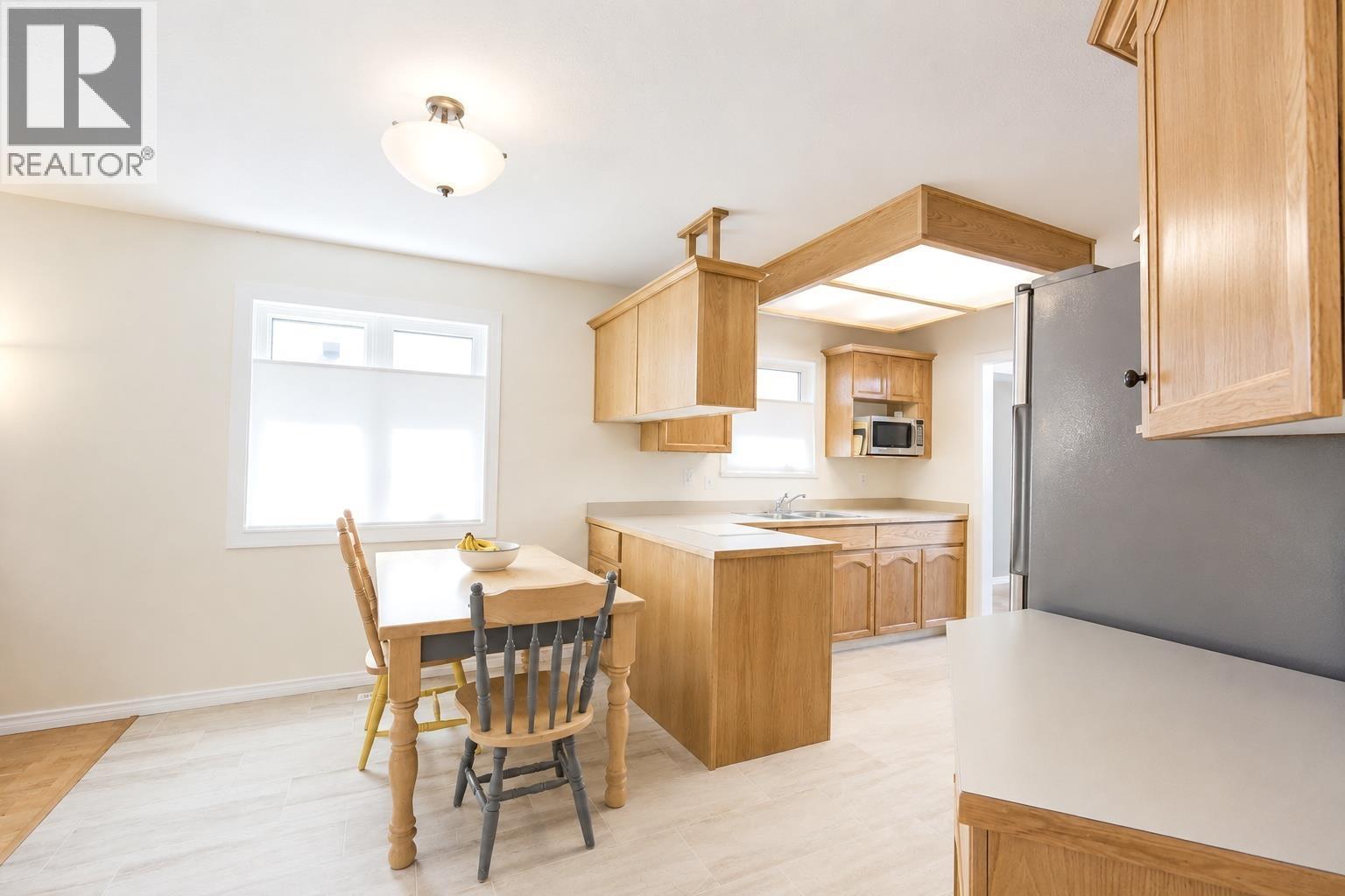 2995 Marcellin Place, Coquitlam, British Columbia  V3C 6E7 - Photo 13 - R3139339