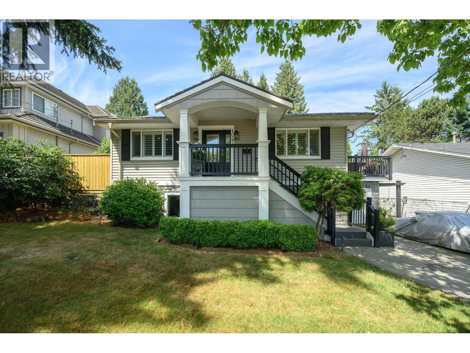 1047 Winslow Avenue, Coquitlam, British Columbia  V3J 2G2 - Photo 2 - R3139309