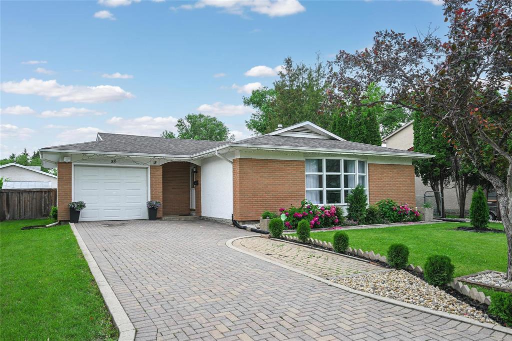 88 Wadham Bay, Winnipeg, Manitoba  R3T 3K3 - Photo 0 - 202614783