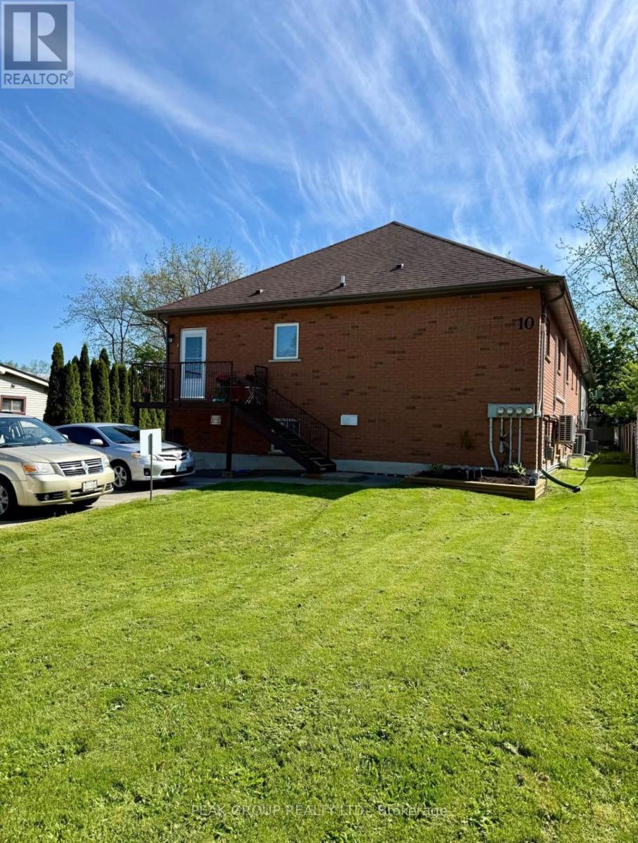 10 CARNEGIE LANE, Grimsby, Ontario