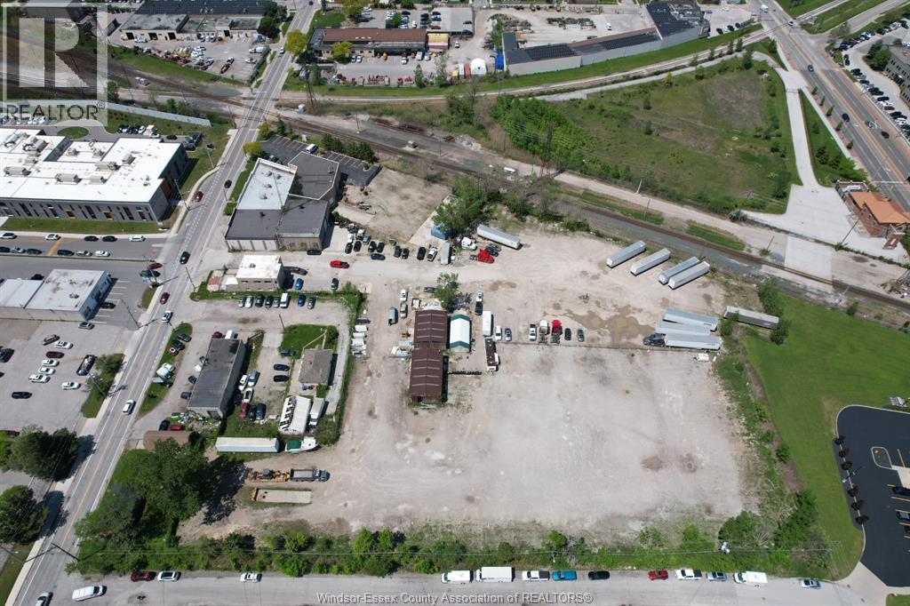 2490 MCDOUGALL STREET, Windsor, Ontario