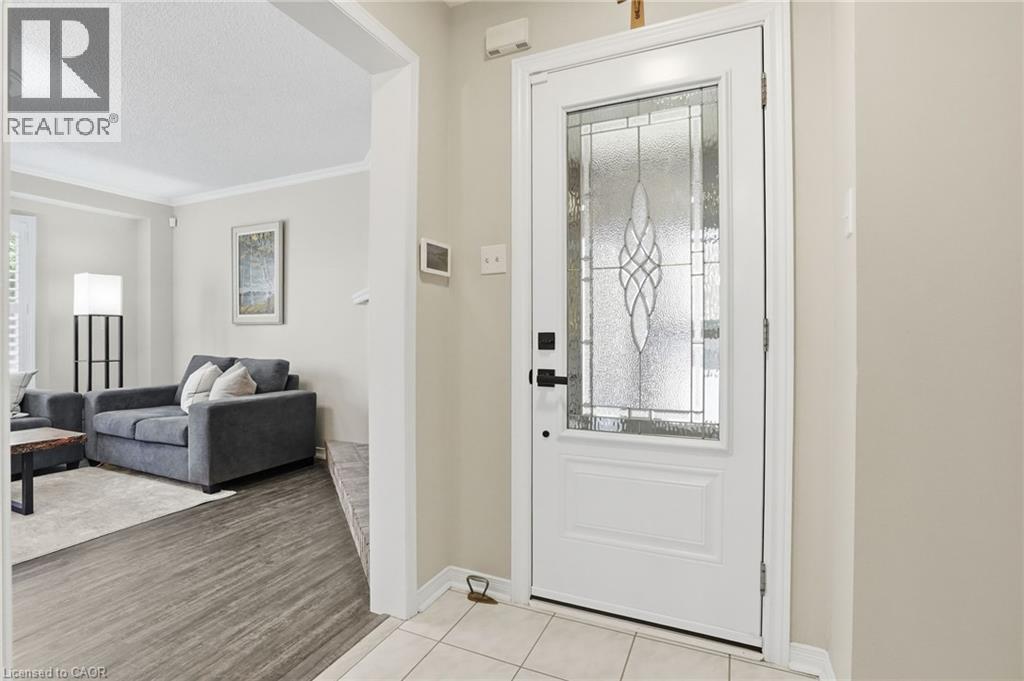 174 Fellowes Crescent, Waterdown, Ontario  L8B 0M9 - Photo 4 - 40840867