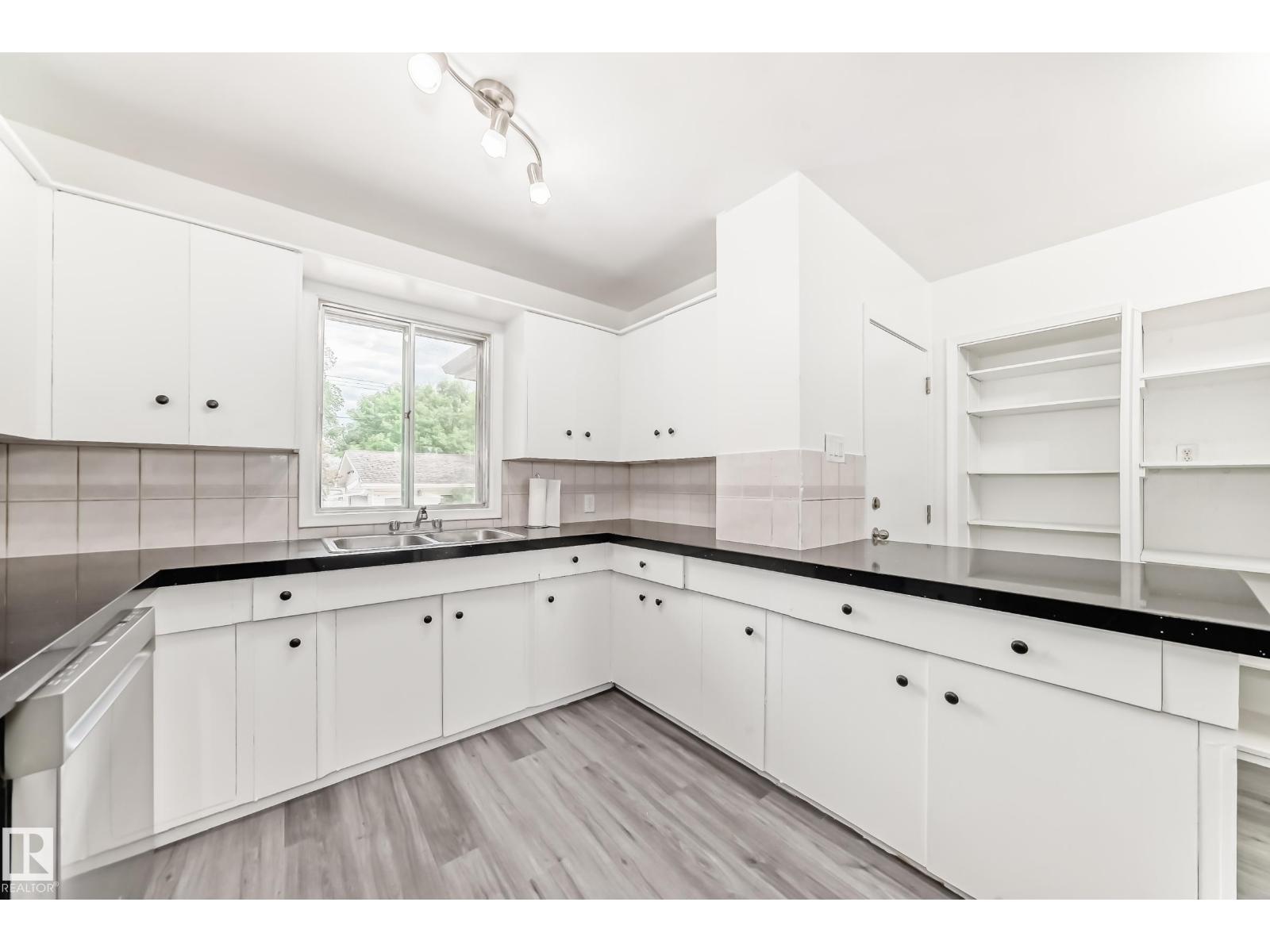 11937 39 St NW NW, Edmonton, Alberta  T5W 2J6 - Photo 10 - E4495456